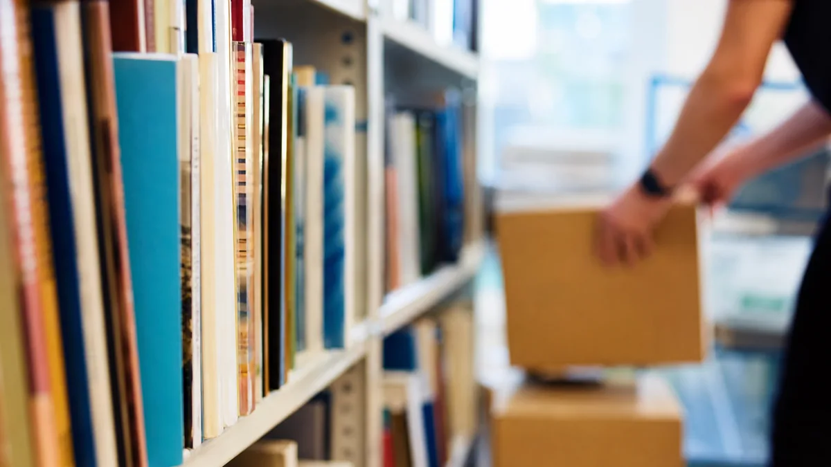 Filia nr 11 zamknie drzwi na pięć dni. Biblioteka sprawdzi księgozbiór