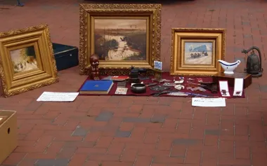 Grafika promocyjna wydarzenia Giełda Kolekcjonerska Grudziądz wraca w kwietniu. Poranne spotkanie dla pasjonatów rzeczy z historią