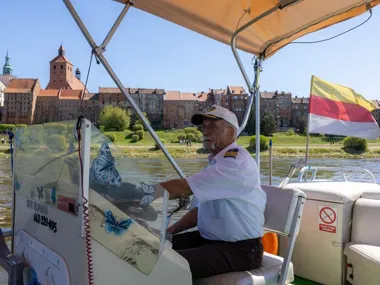 Rejsy po Wiśle wracają do Grudziądza. Z pokładu widać miasto inaczej