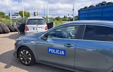 Policjanci rozpoznali Mercedesa po jednym szczególe po kradzieży paliwa