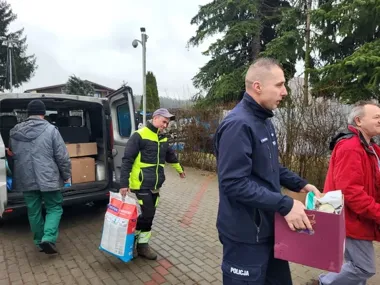 Policjanci z Grudziądza zebrali dary, które zmienią życie schroniska